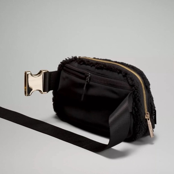 NWT Lululemon Fleece Everywhere Belt Bag Black - Picture 5 of 6